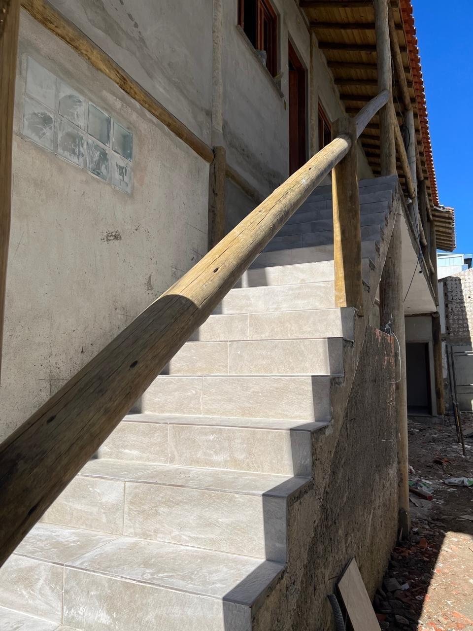 Acesso aos apartamentos superiores